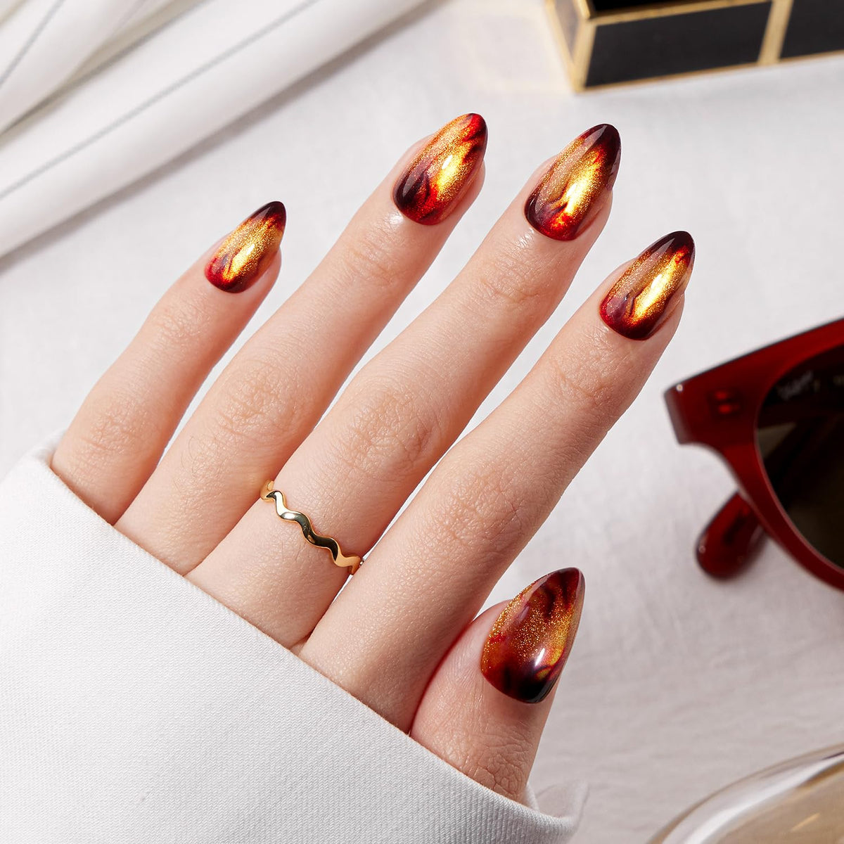 VSALON cuticle oil included to nourish natural nails during styling.