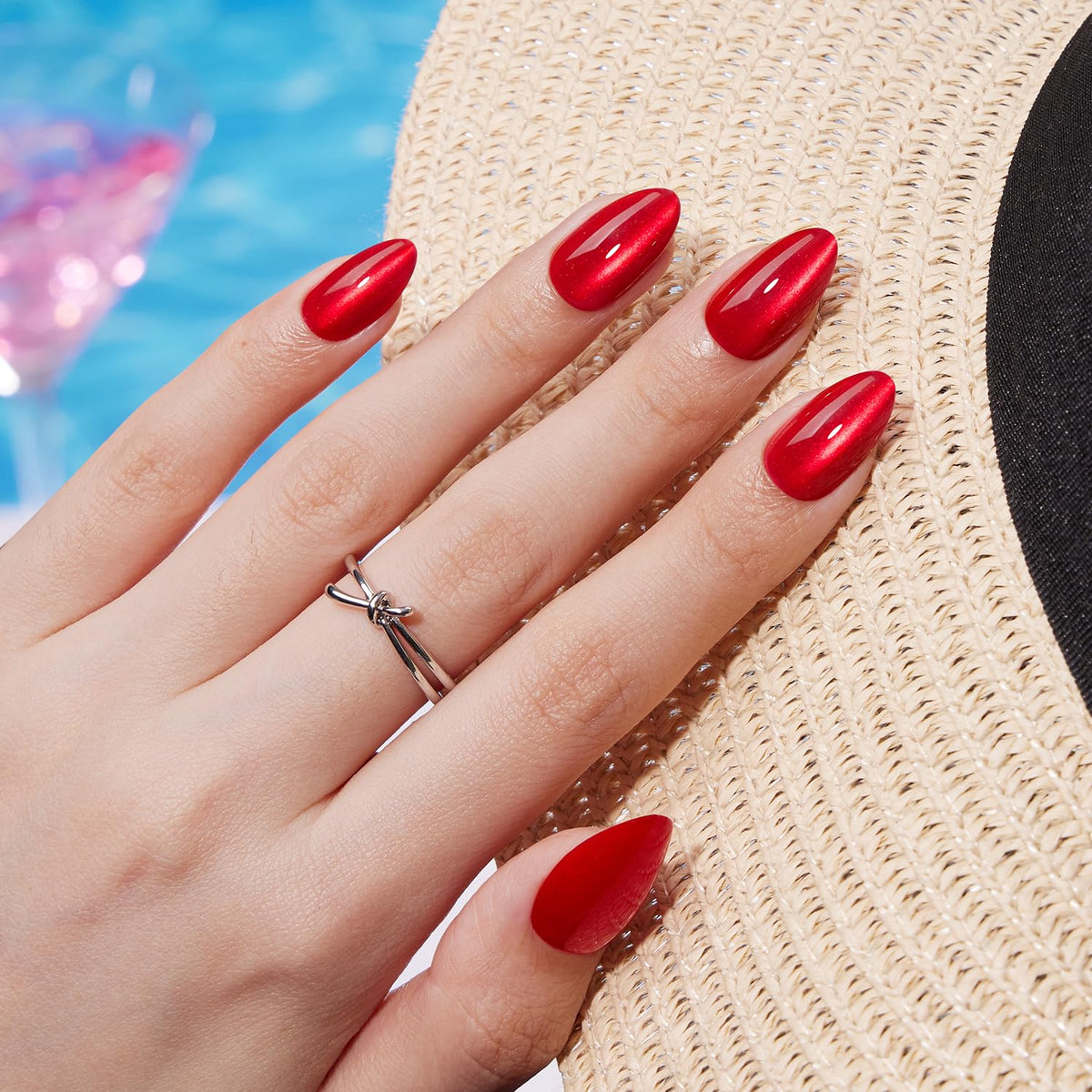 VSALON red cat-eye nails deliver salon-quality shine in minutes