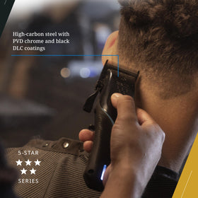 Wahl Professional F32 FadeOut blade installation demonstrates quick swap for ongoing performance.