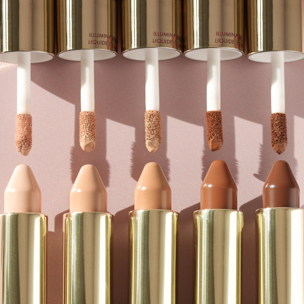 Wander Beauty Dualist matte finish swatch ready for blending