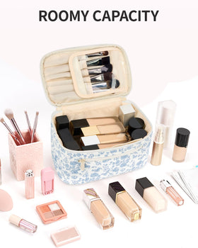Wandering Nature bag with front zip pocket for small beauty tools.
