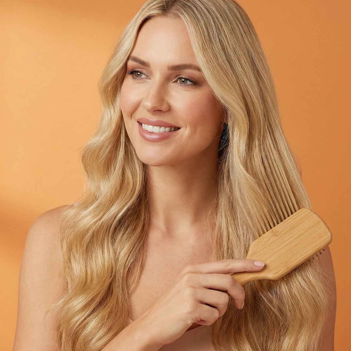 Wanmu paddle brush lightweight design for on-the-go detangling and daily use