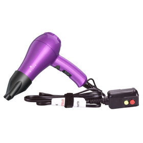 Wazor concentrator nozzle enables precise styling on straight hair
