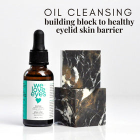 We Love Eyes tea tree remover on eyelids demonstrates easy application for delicate skin.