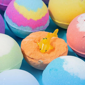 WEERSHUN bath bomb includes mineral sea salt for cleansing.
