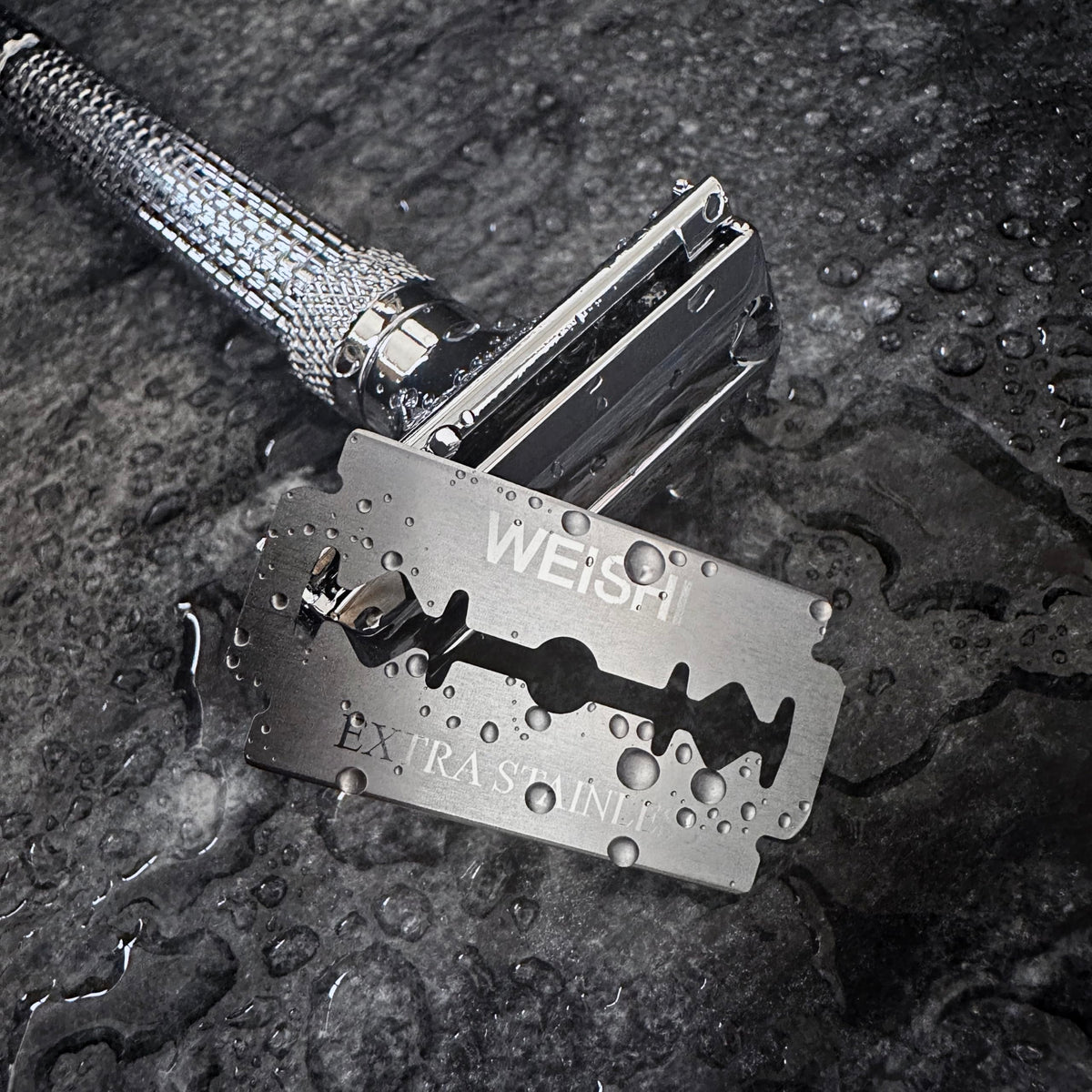 WEISHI blades ideal for professional barber use and consistency.