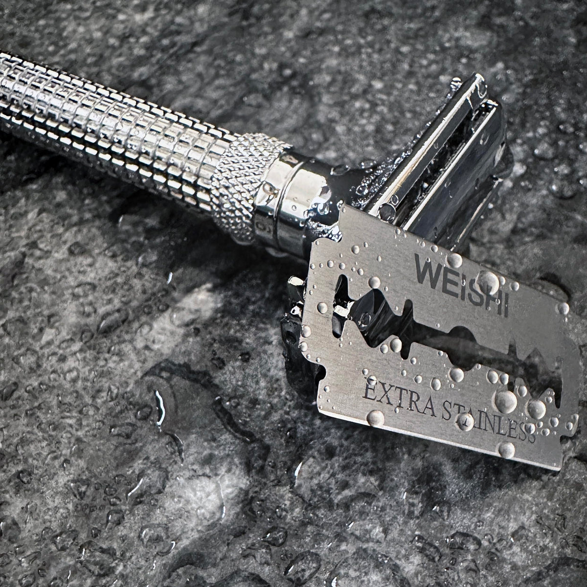WEISHI blades safety guidance for handling sharp edges.