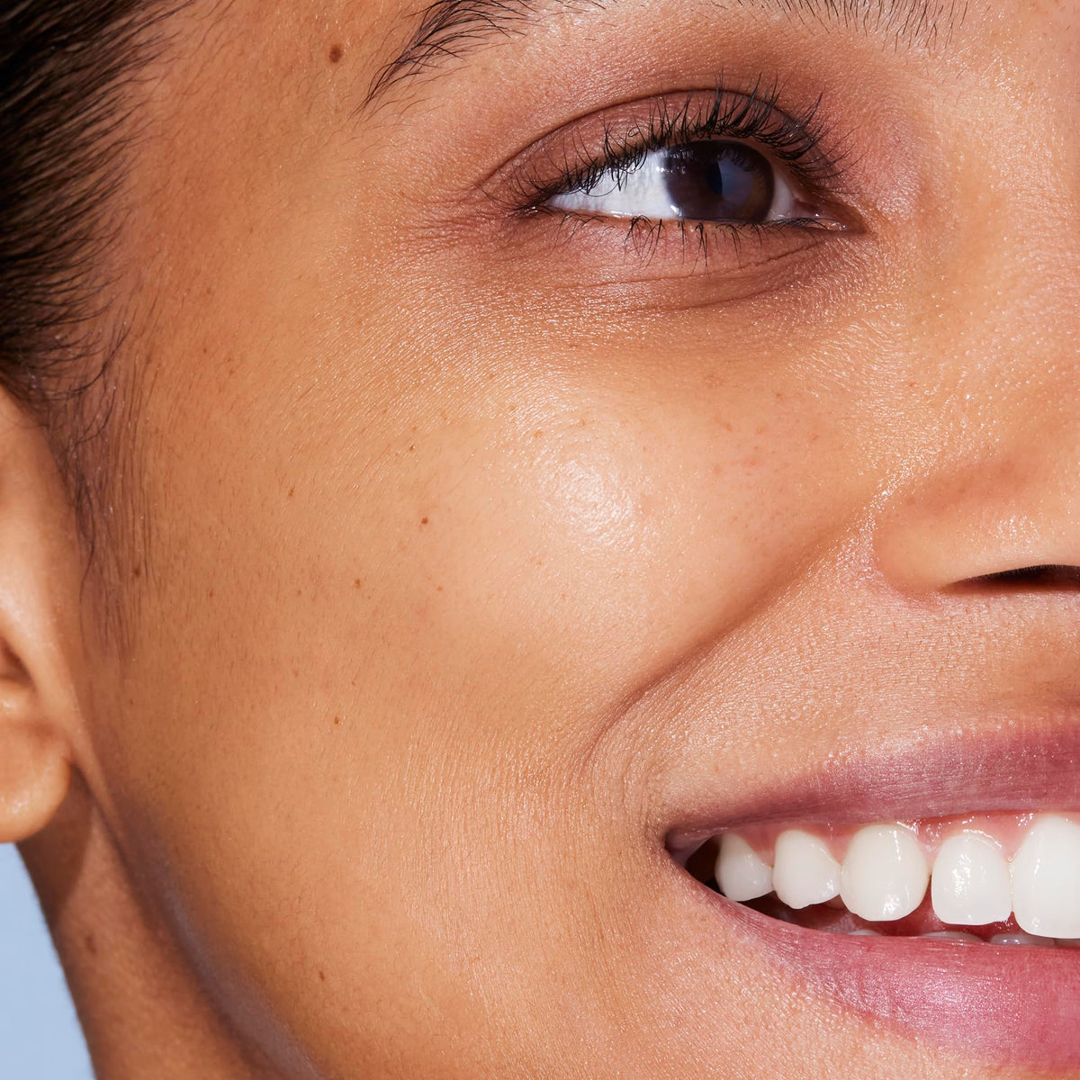 Well People Pore Detox Niacinamide Serum ingredients hibiscus and beet root highlight purifying benefits