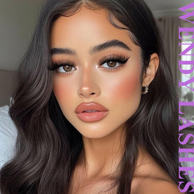 Wendy Lashes clusters kit 880-pcs offers versatile DIY lash looks.