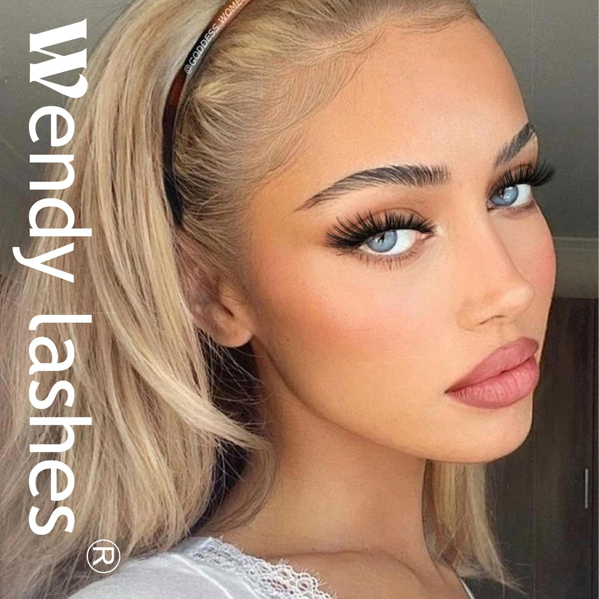 Wendy Lashes Clusters Kit lash bond and seal for at-home adhesion