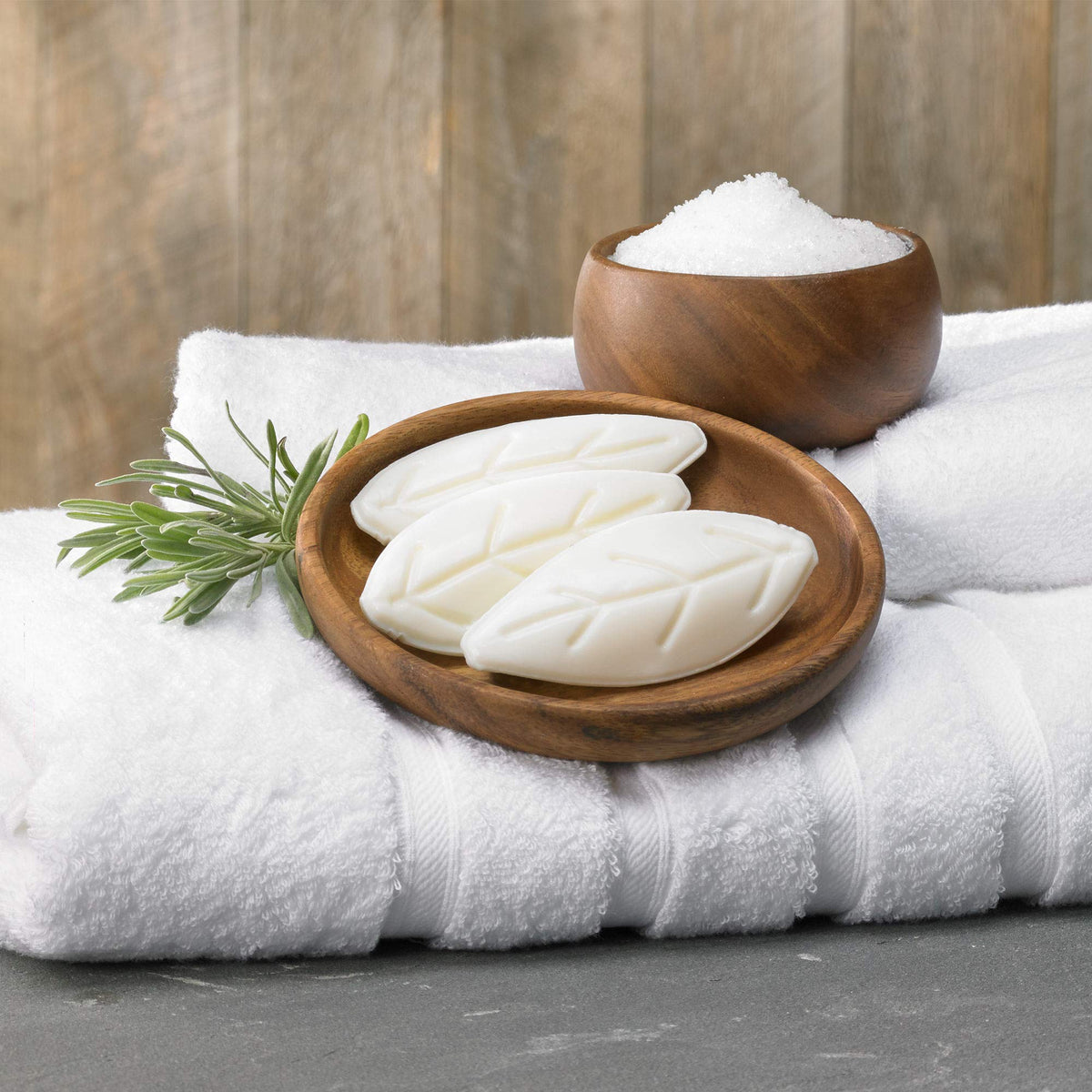 Westin White Tea Leaf Soap offers aloe scent for a soft, refreshing shower.