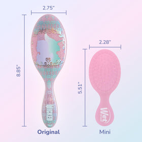 Wet Brush works with straight, curly, textured, thick, and wavy hair types