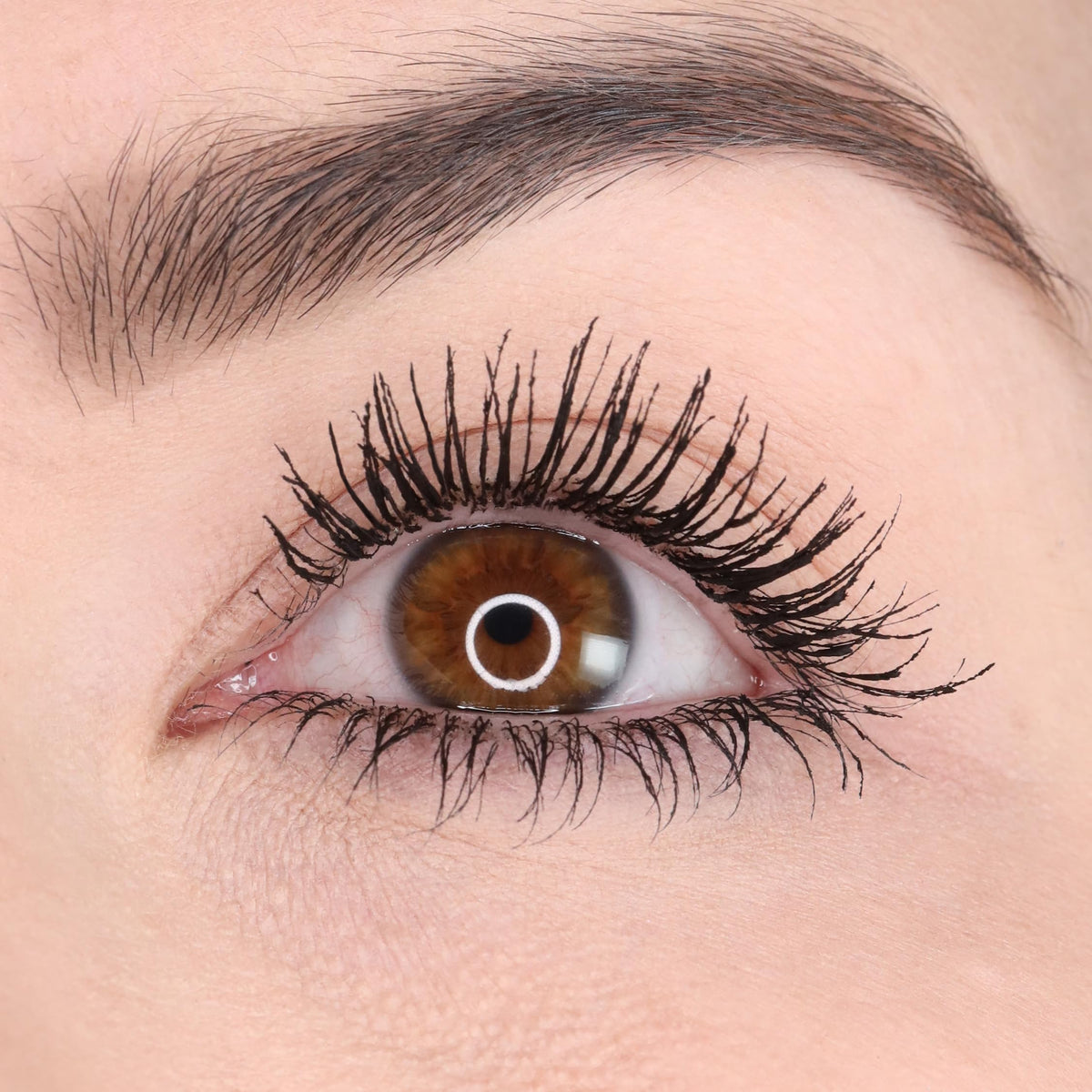 Whats Up Nails Watch Me! hybrid brush close-up shows volume-building design.