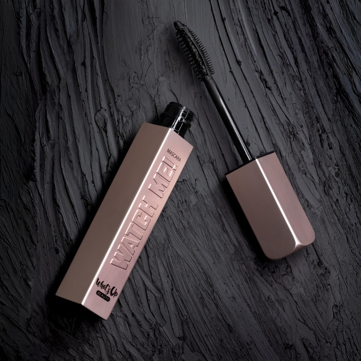 Whats Up Nails Watch Me! silicone comb close-up defines and lengthens.