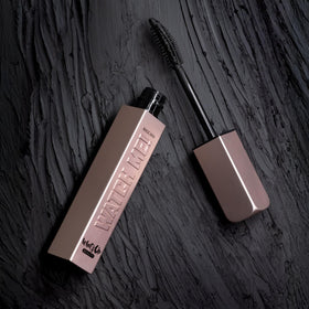 Whats Up Nails Watch Me! silicone comb close-up defines and lengthens.