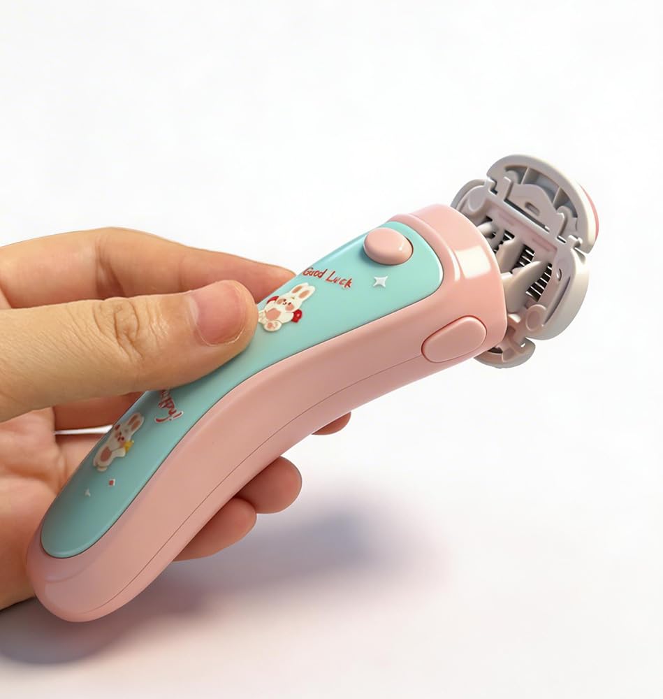 Whityle razor's floating head follows curves for close, comfortable shaving
