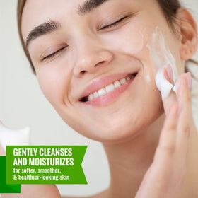 Aloe vera extract look with no-water-added label suggesting soothing hydration.