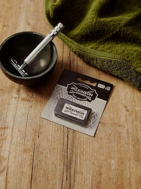 Wilkinson Sword Classic DE blades – blade detail showing durable construction.