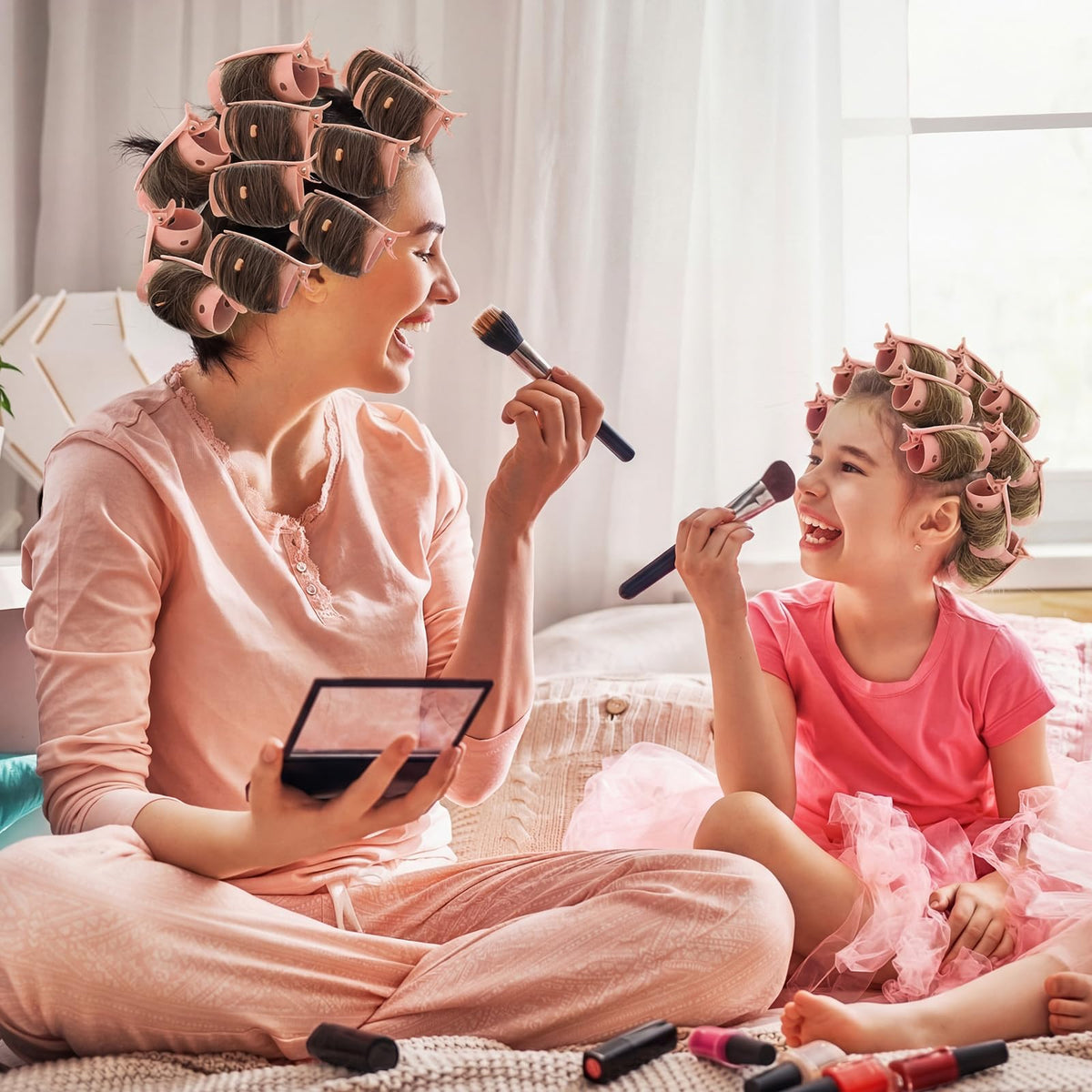Willbond duck-teeth clips and hairnet for secure styling.