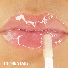 Winky Lux In The Stars lip oil vanilla scent offers a soft, comforting aroma.