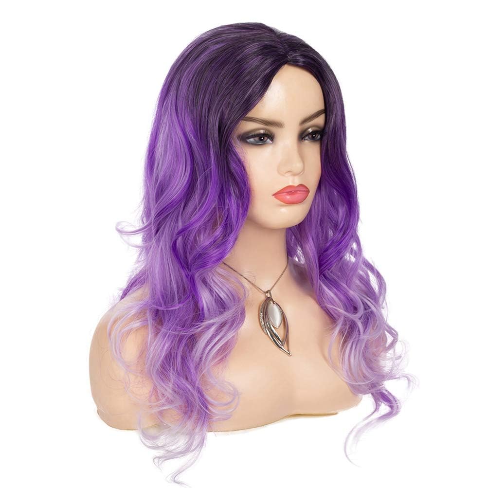 Close-up of heat resistant synthetic fibers on Wiwige wig