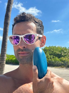WIZKER Premium Ingrown Hair Brush for underarms after shaving.