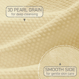 WOWOTEX makeup removal towel – gentle for delicate skin.