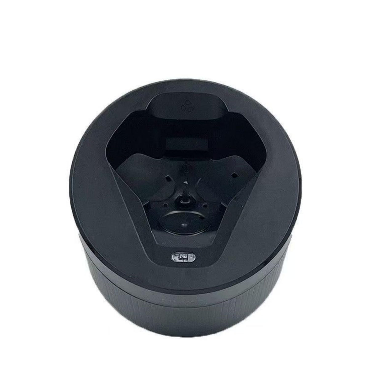 WSVEONA razor-cleaning base removes hair for a smoother shave.