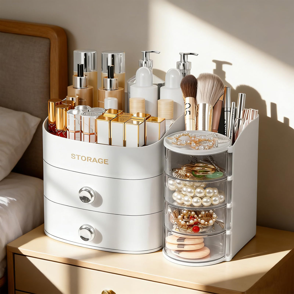 XIAPIA smooth-glide drawers enable effortless everyday organization.