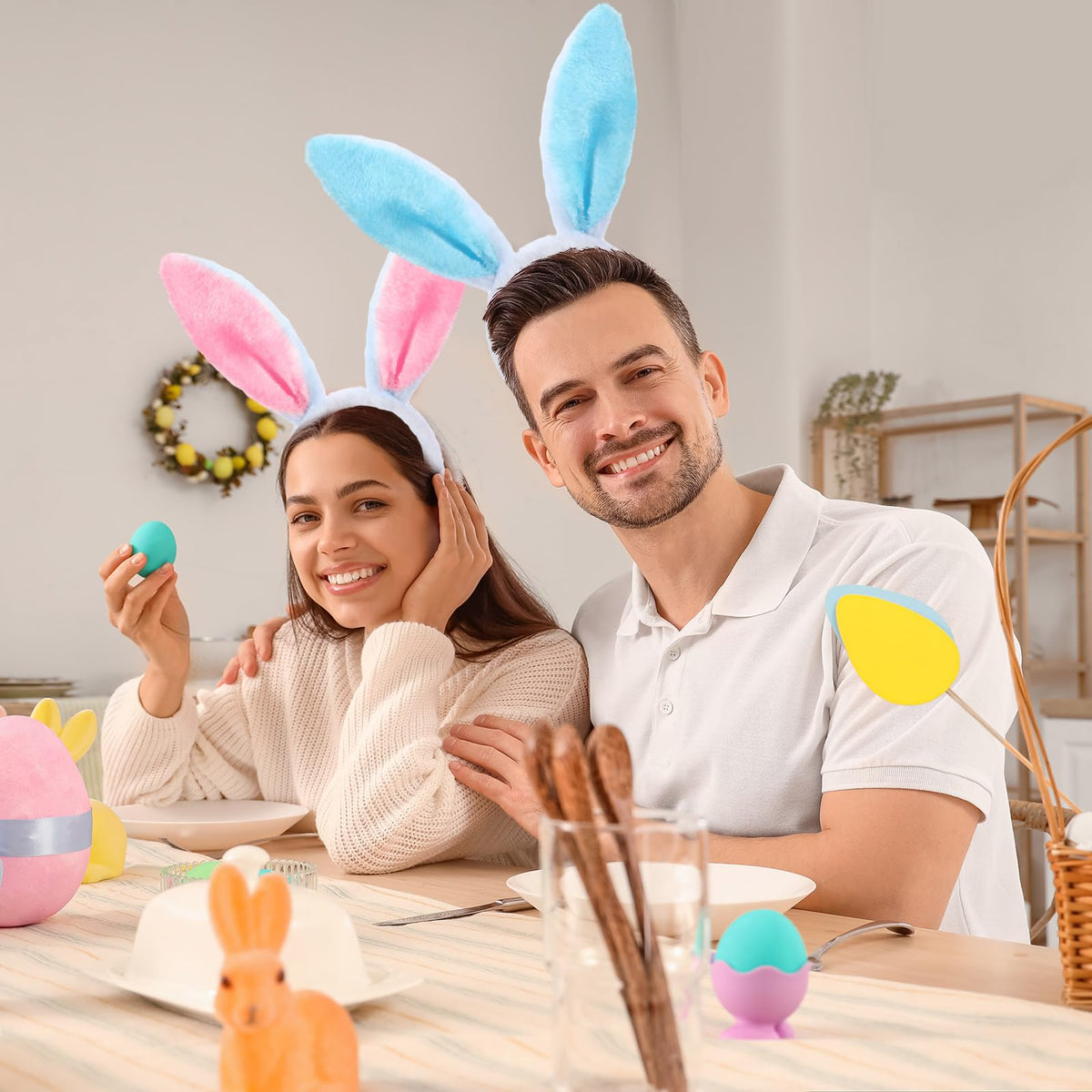 XunYee pink bunny ears headband ideal for group photos.