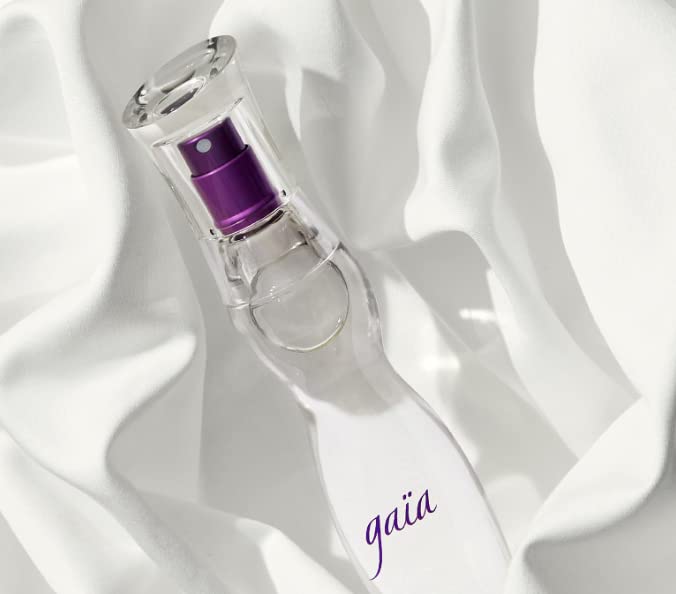 Yanbal Gaia packaging box conveys gifting appeal and collector-worthy presentation.