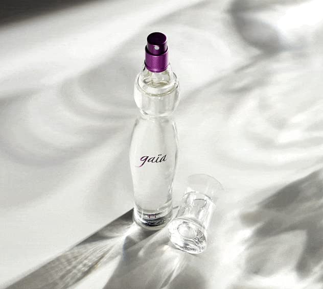 Yanbal Gaia perfume swatch on skin illustrates lasting vibe for daytime wear.