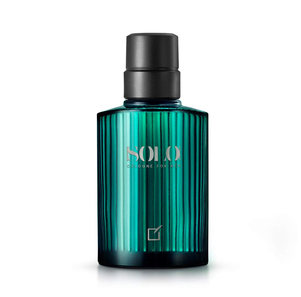 Yanbal Solo Men's Cologne bottle pour highlights citrus and leather notes for everyday wear.