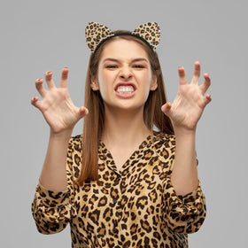 YARIEW leopard cat ears headband set showcases versatile gift option