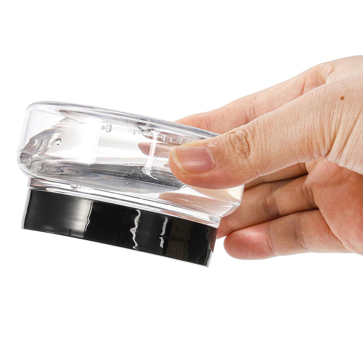 Yarlung leakproof lid keeps products secure in bags and travel.