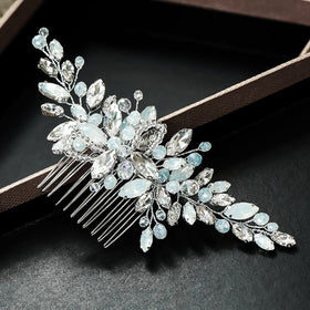Yean handmade hair comb suitable for boho, beach, or garden weddings.