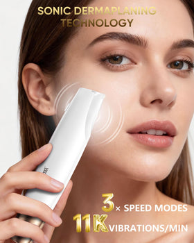 YeCheer Dermaplane Razor with 8 blades enables hygienic, easy replacement for safe exfoliation.
