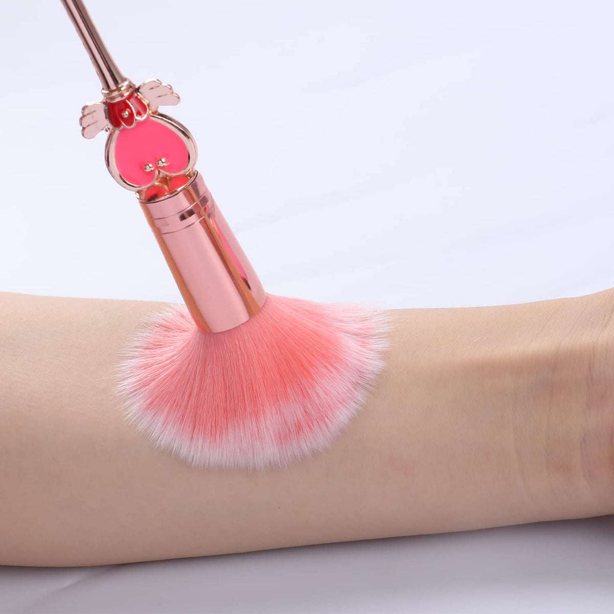 Yi-gog blush brush set for soft, buildable rosy cheeks.
