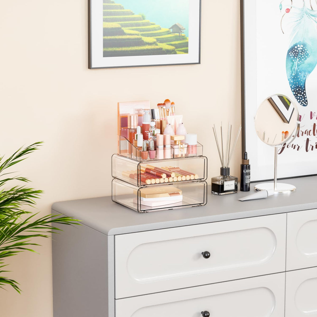 Yieach top compartments store lipsticks and brushes neatly on any vanity.