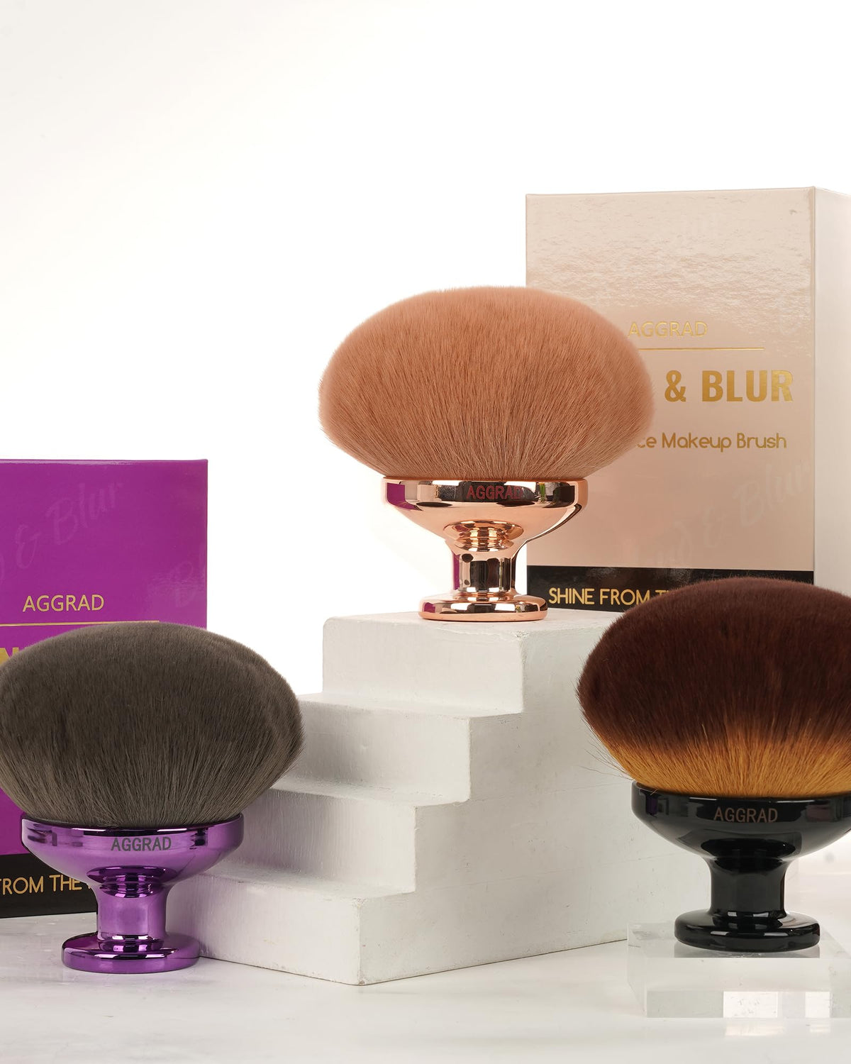 YOSHUYUKI travel-ready tool ideal for beach and gym touch-ups.