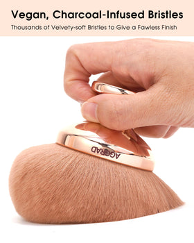 YOSHUYUKI velvety bristles provide luxurious feel during makeup application.