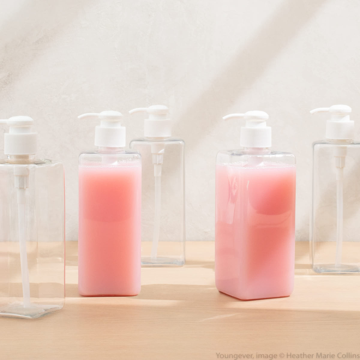 Youngever 16-ounce pump bottle close-up shows the pump head and locking feature.