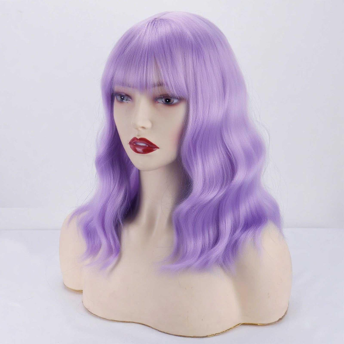 YOUNIGA wig fibers close-up showing natural texture and subtle shine.
