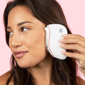 YOUTHLUX ProSculpt lightweight ergonomic grip enables comfortable, extended sessions.