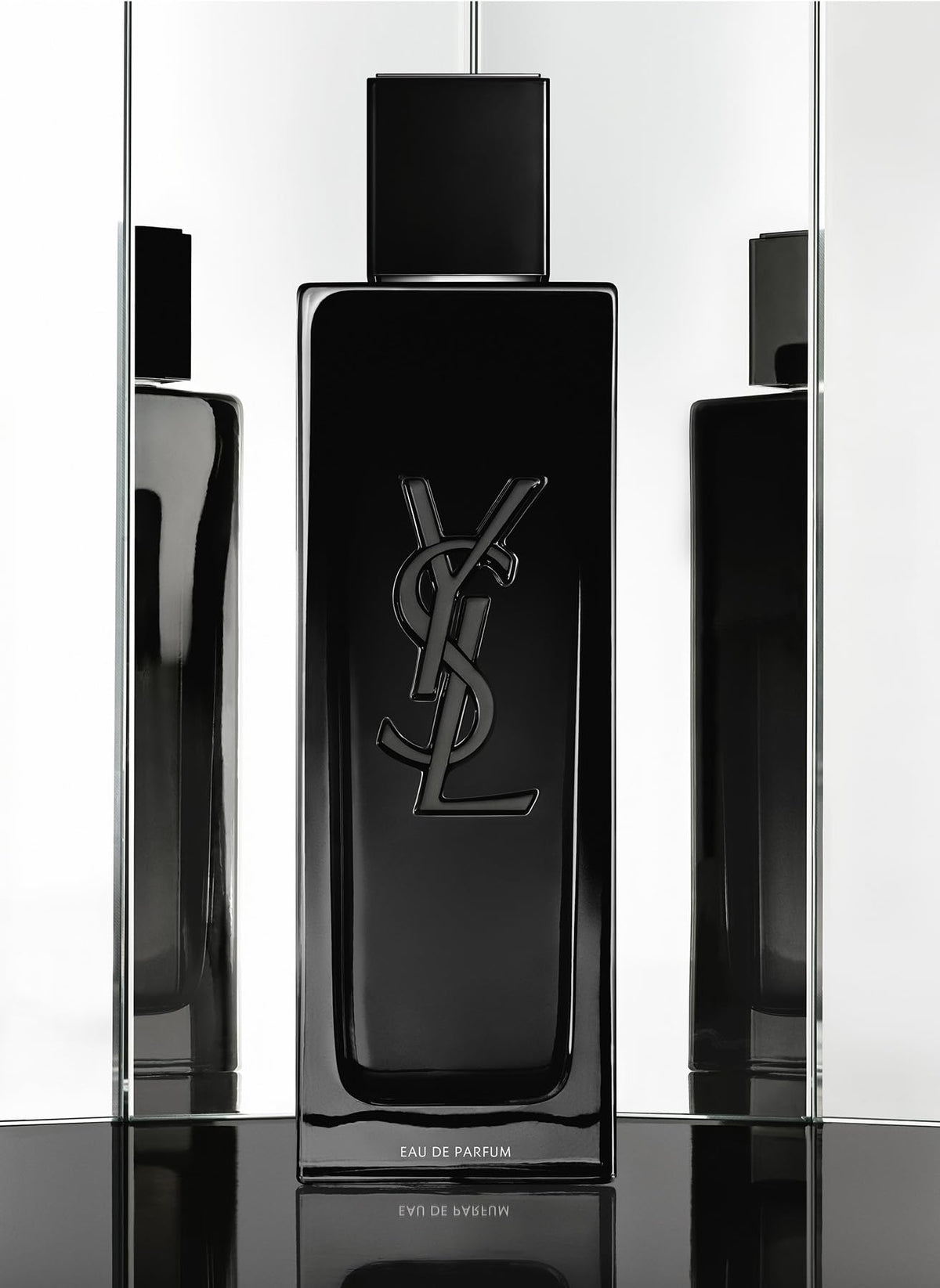 Myslf woods accord detail emphasizes masculine refinement