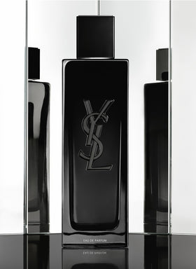 Myslf woods accord detail emphasizes masculine refinement