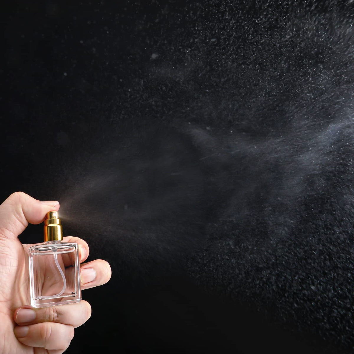 YU FENG droppers and pump tools facilitate clean, mess-free transfers.