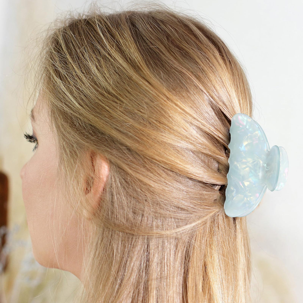 Yuxung Peach claw clip translucent finish for elegant updos