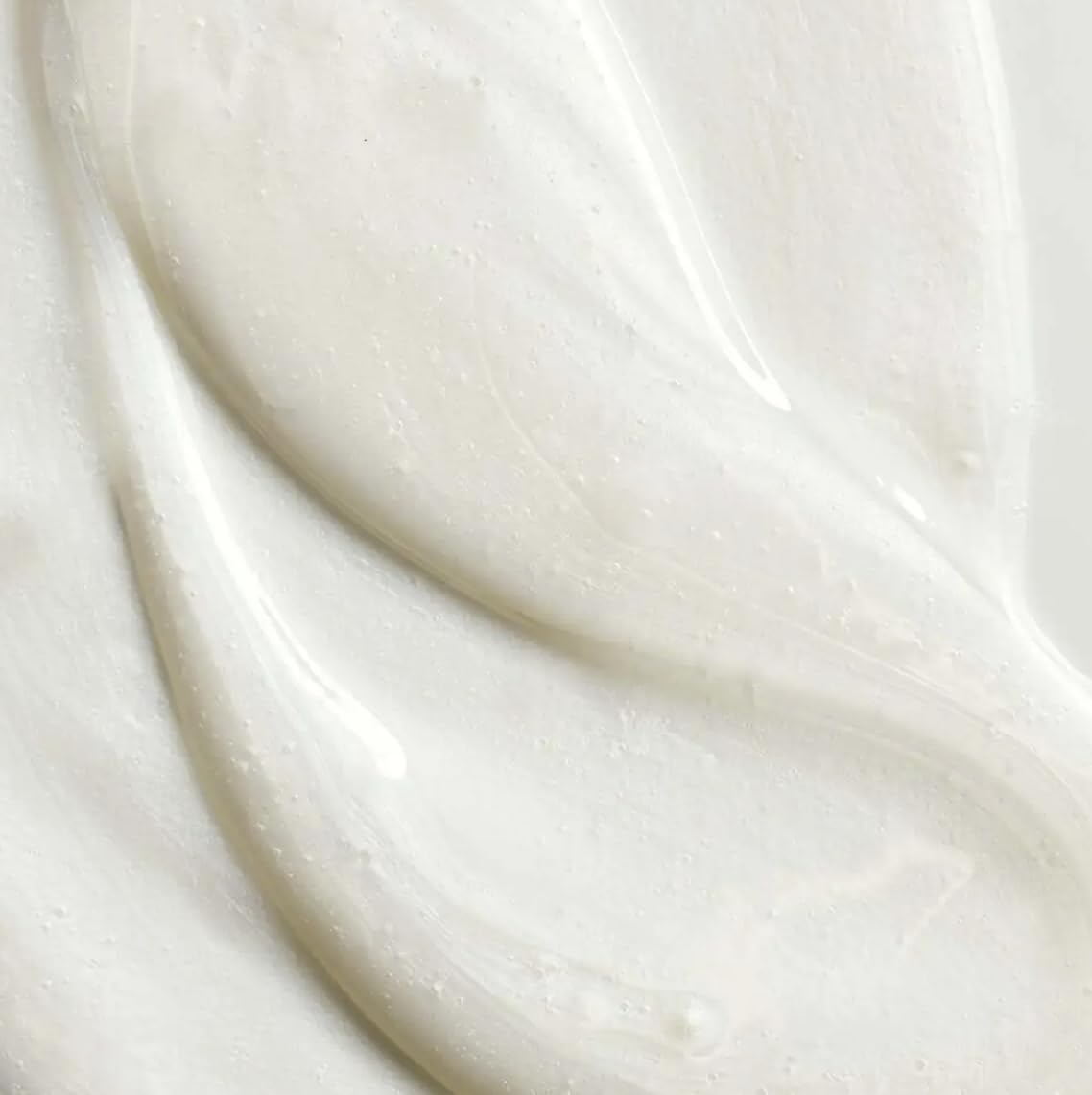 Yves Rocher Protective Shine Conditioner bottle offers smooth detangling and lasting shine