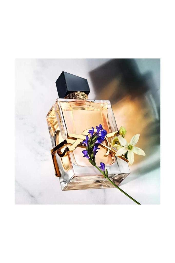 YSL Libre Intense cap detail showing refined branding and premium finish.